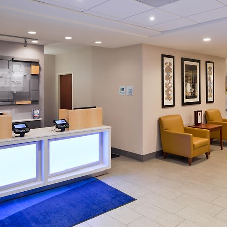 Holiday Inn Express Hotel & Suites Clifton Park By Ihg Exterior foto
