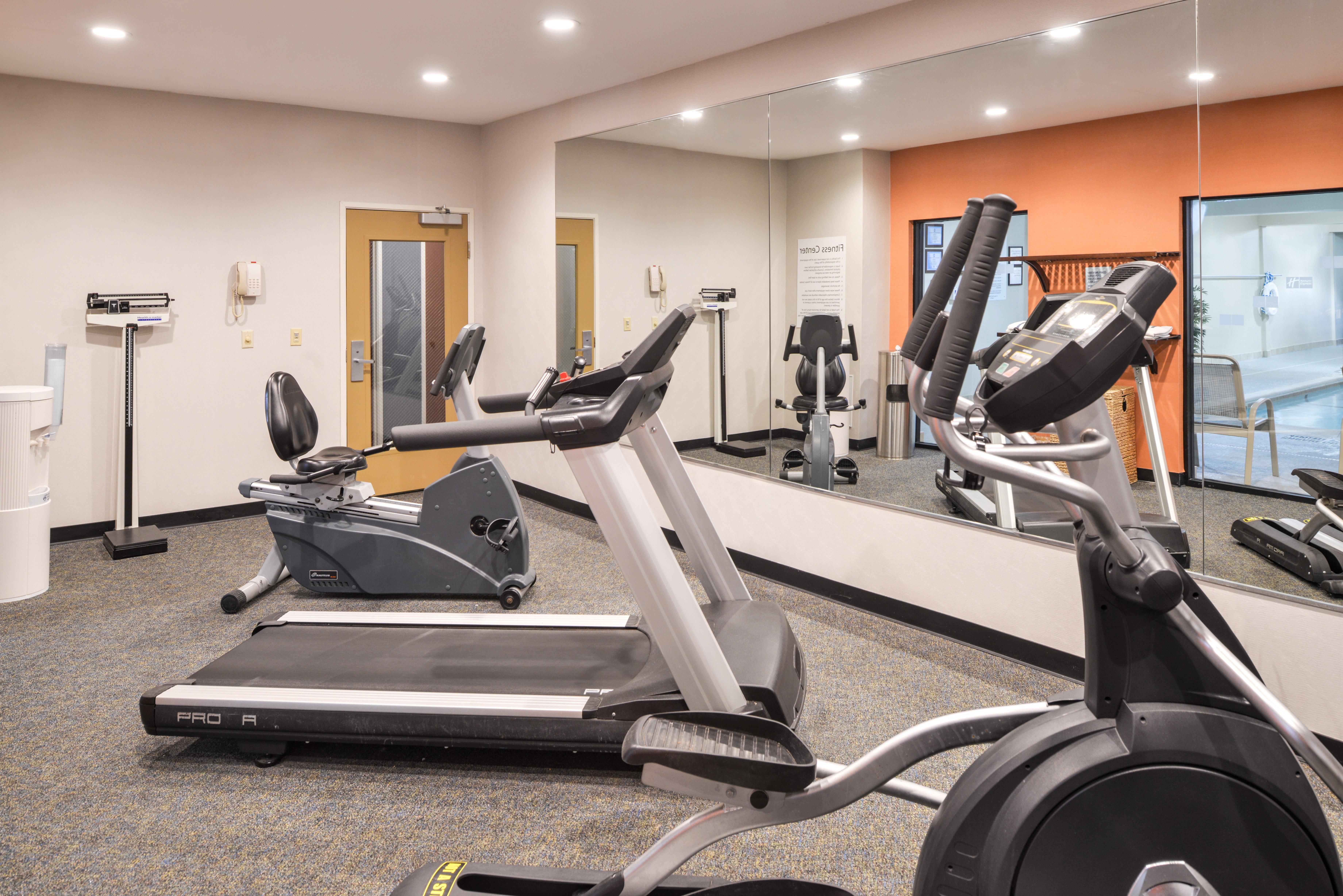 Holiday Inn Express Hotel & Suites Clifton Park By Ihg Exterior foto