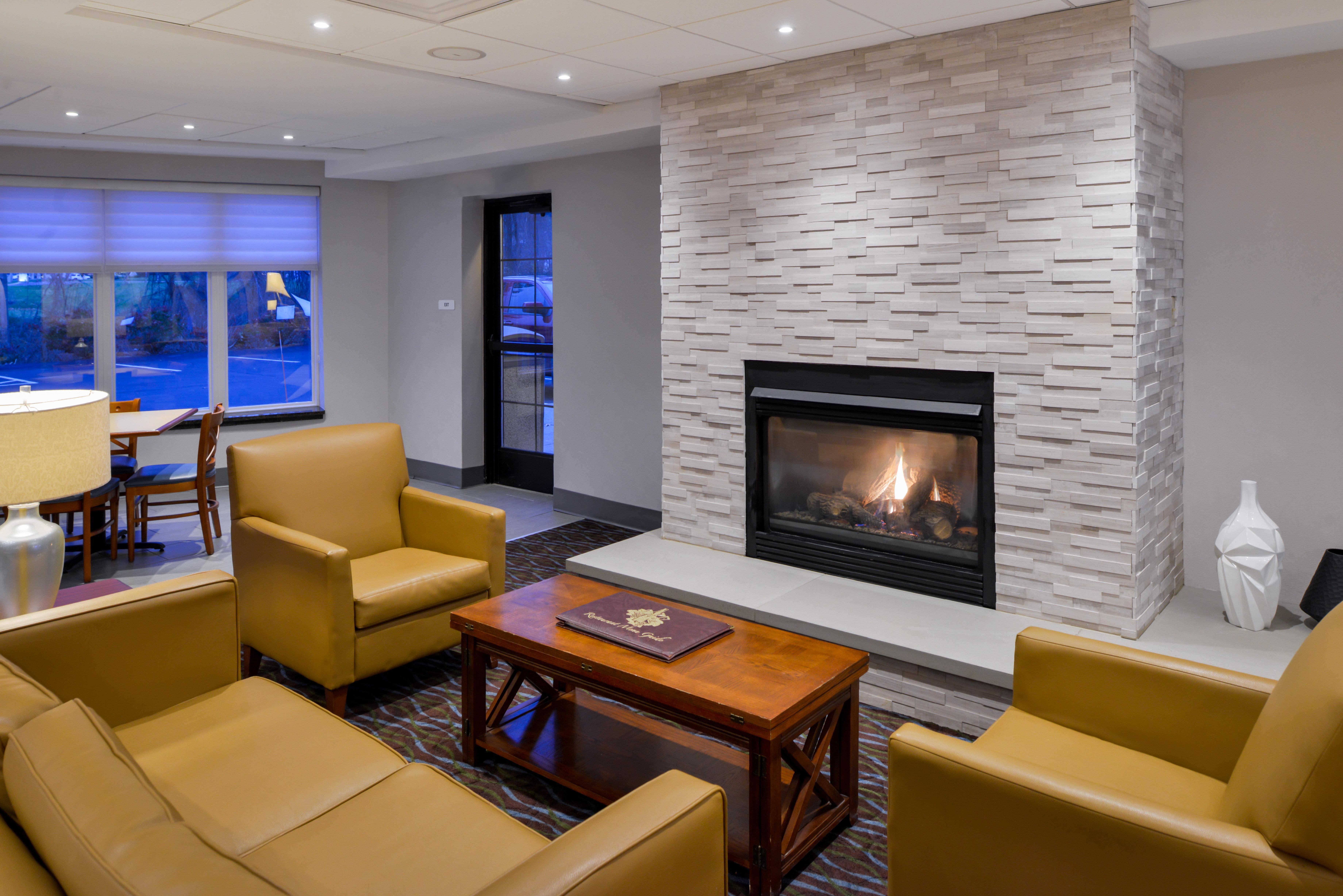 Holiday Inn Express Hotel & Suites Clifton Park By Ihg Exterior foto