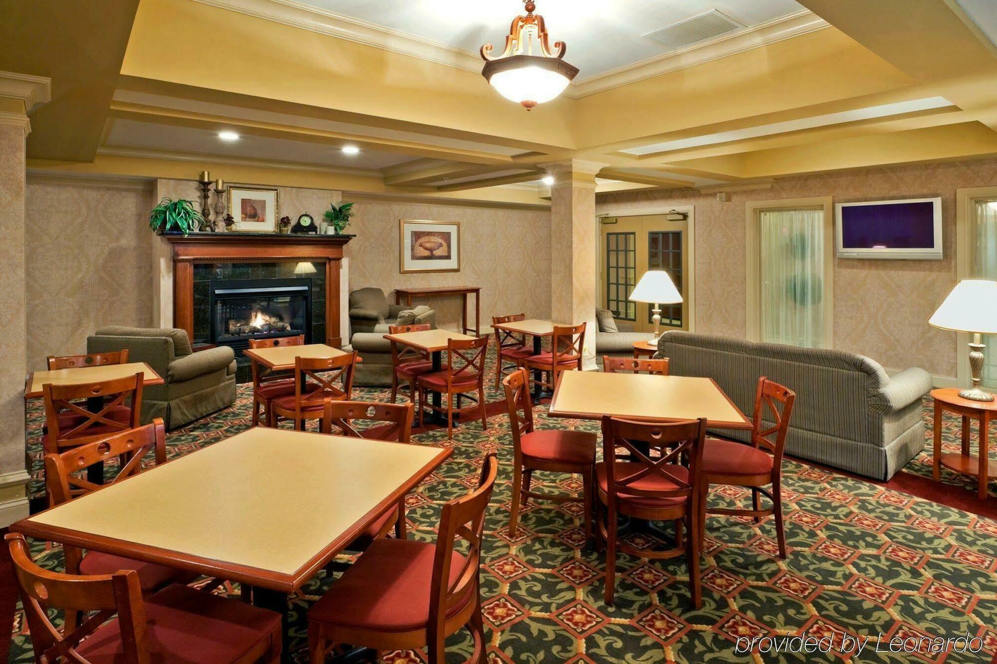 Holiday Inn Express Hotel & Suites Clifton Park By Ihg Exterior foto